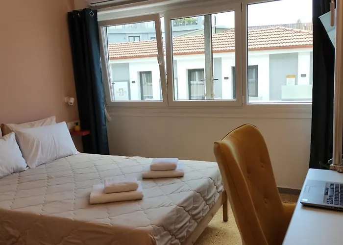 Na\'Maste Apartments